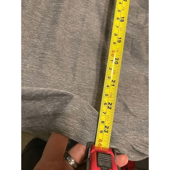 Lululemon Women's Gray Racerback Sleeveless Scoop Neck Tank Top Size 6 - Picture 4 of 5